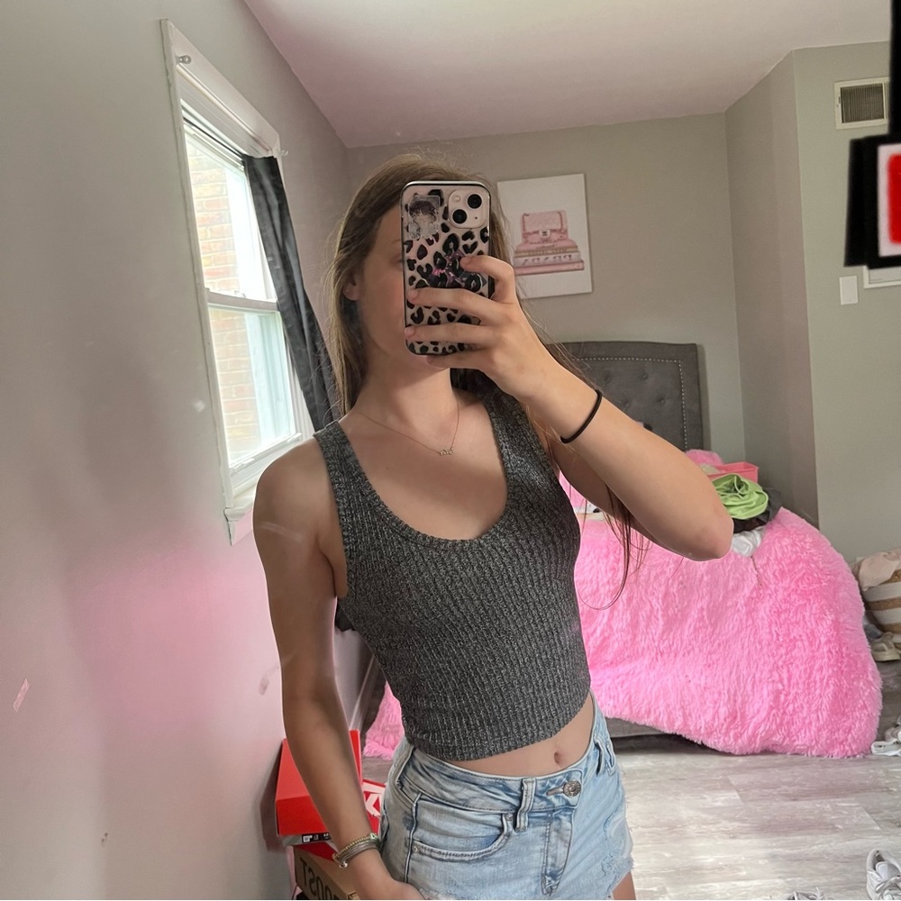 american eagle v-neck sweater tank top